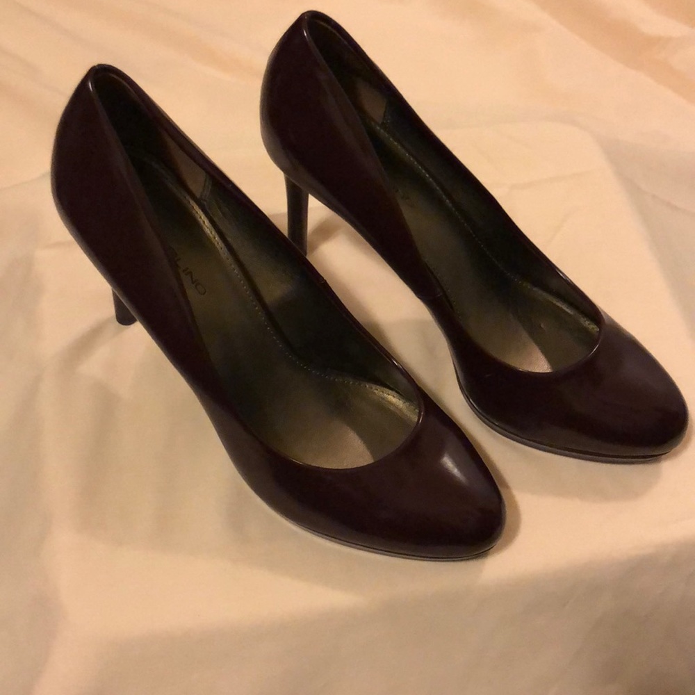 Maroon patten leather shoes